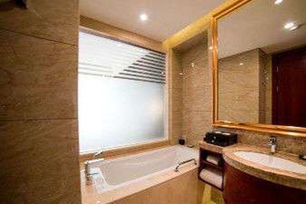 Hotel RAMADA PLAZA CHIBI (Xianning)